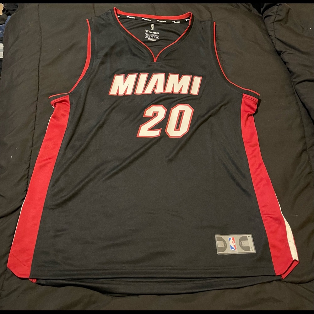 Men’s Fanatics Miami Heat jersey size XL